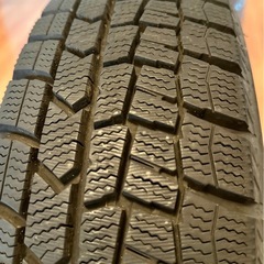 8分山 バリ溝 スタッドレスタイヤ 4本 ダンロップ ウィンターマックス02 155/65R14 14インチ 軽自動車の画像