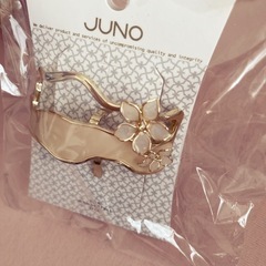 ヘアクリップとヘアカフスの画像