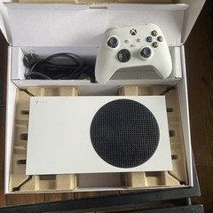 【本体】Xbox Series S（512GB）＋純正コントローラー付き※スティック不調ありの画像