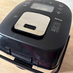 2021年製 アイリスオーヤマ 炊飯器 一升炊き の画像