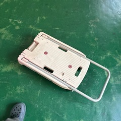 踏み台と台車の画像