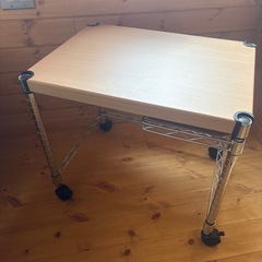 メタルラックの作業台の画像