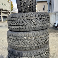 ⭐︎お値引き中【225/45R18】ミシュランスタッドレスタイヤの画像