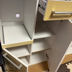 【訳あり無料でお譲りします】ニトリ 食器棚の画像