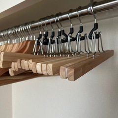 IKEA 木製　ハンガーの画像