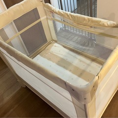 アップリカ ベビーベッド ココネルエアーの画像
