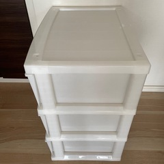 プラスティック衣装ケース 約55 x 40 x 65cmの画像