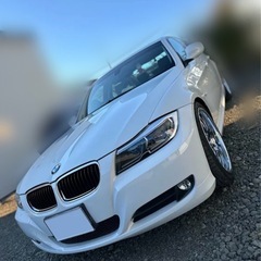 BMW 3シリーズ　320i マニュアル