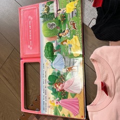 女の子秋冬服、ブーツ、マグネット絵本の画像