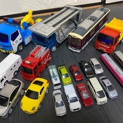 車、電車のおもちゃまとめての画像