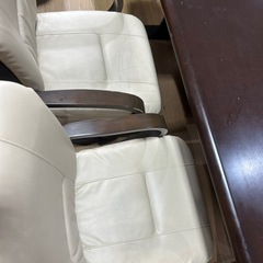 ダイニングテーブル　椅子　回転椅子　インテリア家具　中古の画像