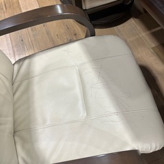 ダイニングテーブル　椅子　回転椅子　インテリア家具　中古の画像