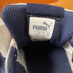 PUMA スニーカーの画像