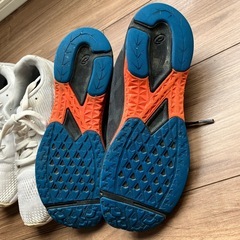 アシックスレーザービーム24センチ2足の画像