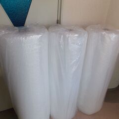  プチプチ。梱包緩衝材。幅１２００ｍｍ×長さ42ｍ。３本セット。新品未使用品。一流メーカー品。の画像