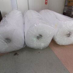  プチプチ。梱包緩衝材。幅１２００ｍｍ×長さ42ｍ。３本セット。新品未使用品。一流メーカー品。の画像