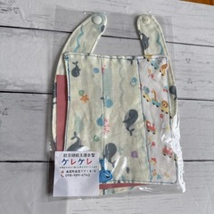 布地で出来た  よだれかけの画像