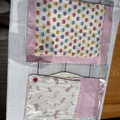 布地で出来た  よだれかけの画像