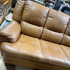 インテリア家具　三人掛けソファ　ソファ　ブラウン　の画像