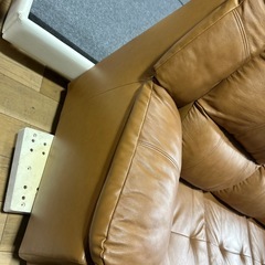 インテリア家具　三人掛けソファ　ソファ　ブラウン　の画像