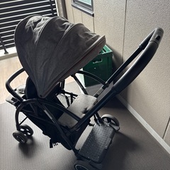 カトジ　ベビーカー(二人乗り)の画像