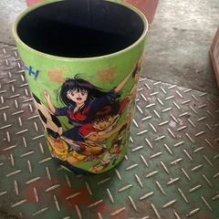 ゴミ箱の画像