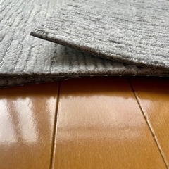 軽量・吸着・防ダニ・抗菌・洗えるタイルカーペットの画像