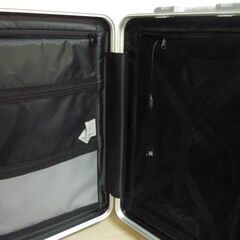 D-1　未使用/新品　訳あり特価大容量 多機能キャリーケース Lサイズ 頑丈アルミフレーム USB type-c カップホルダー スマホスタンド スーツケースの画像