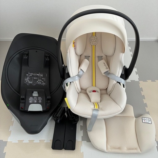 【決まりました】cybex cloud G i-size ベース+アダプターセット　チャイルドシート