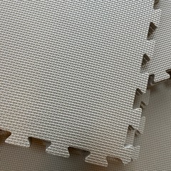 【未使用品】プレイマット12枚セット 59cm x 59cm ベージュの画像