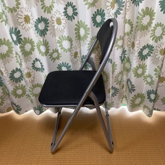 事務系椅子
の画像