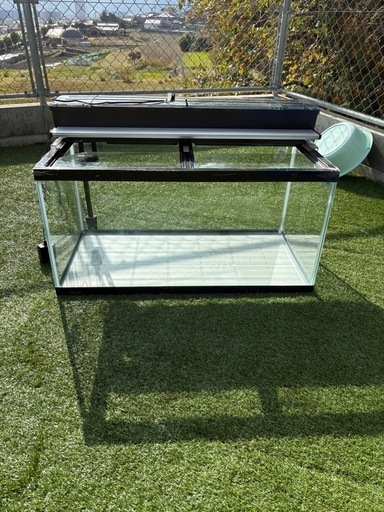 GEX90センチ曲面水槽と水槽GEX台一式　中古1年落ち GEX 90センチ水槽セット (Y'sCleanUp) 東京のその他の中古あげます