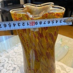 ガラス工芸品　ガラス花瓶の画像