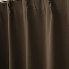 ダークブラウンの遮光カーテンの画像