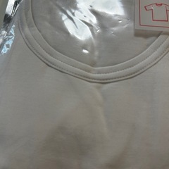 未使用UNIQLO ユニクロ  ■商品名 ヒートテッククルーネックTシャツ（半袖）  ■種類 半袖Tシャツ  ■カラー ホワイト　白色系  ■柄デザイン 無地  ■サイズ寸法 XLメンズ男性用紳士の画像