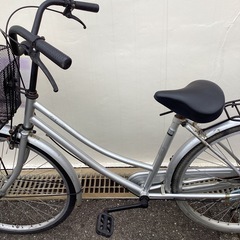 🚲店頭在庫40台🚲春日市🚲26インチ自転車🚲26インチ🚲シルバー🚲 SＳG838619🚲No340の画像