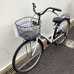 🚲店頭在庫40台🚲春日市🚲26インチ自転車🚲26インチ🚲白色🚲A21 AＥ17643🚲No349の画像