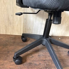 美品　オフィスチェア　デスクチェア　椅子　事務用　ゲーミングの画像