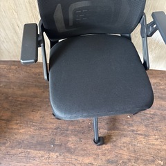 美品　オフィスチェア　デスクチェア　椅子　事務用　ゲーミングの画像