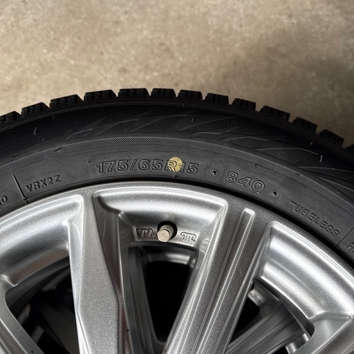 175/65R15 ブリヂストンスタッドレスVRX2中古 ホイールセット 