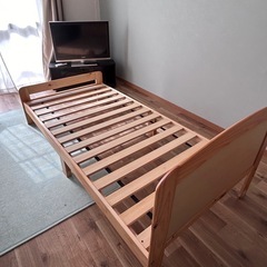 パイン材ベッド（フレーム）の画像
