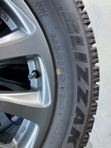 PCD100 　205/55R16スタッドレス・ホイール