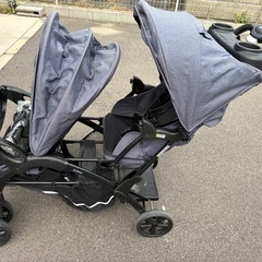 2人用ベビーカーの画像