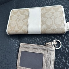 COACHコーチ　長財布とコイン・パスケースの画像