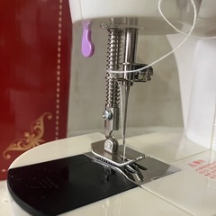 J593⭐️VERSOS 　ミニ電動ミシン　ホワイトの画像