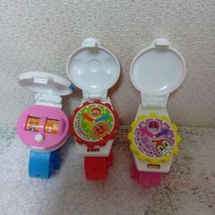 アンパンマン　時計おもちゃ＆音がなるおもちゃ＆ボールなど13点セットの画像