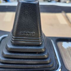 gc10ハコスカs46センターコンソール　スイッチ付 希少オートルック　シフトブーツ付き オマケでドアのポッチ付の画像