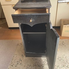 収納家具の画像