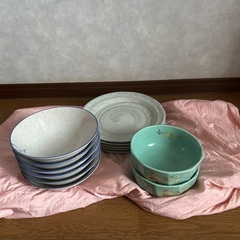 食器の画像