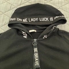 ブラック　7分袖フード付きパーカーの画像